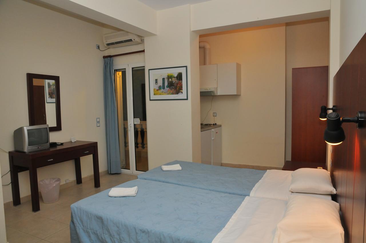 Ionion Star Hotel Tholon Экстерьер фото